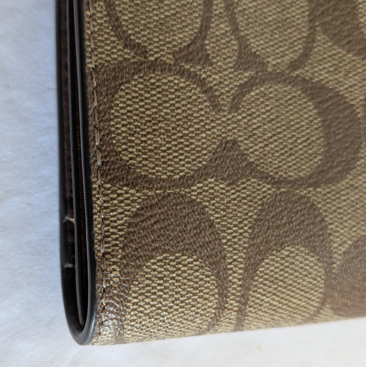 Coach Slim Signature Logo Zippered Wallet