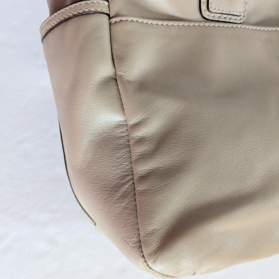 Coach Gallery Shoulder Bag 19252