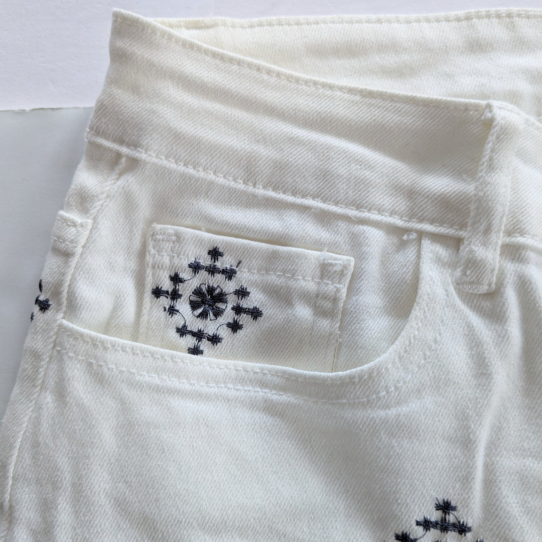 Amee White Embroidered Jeans Size XL