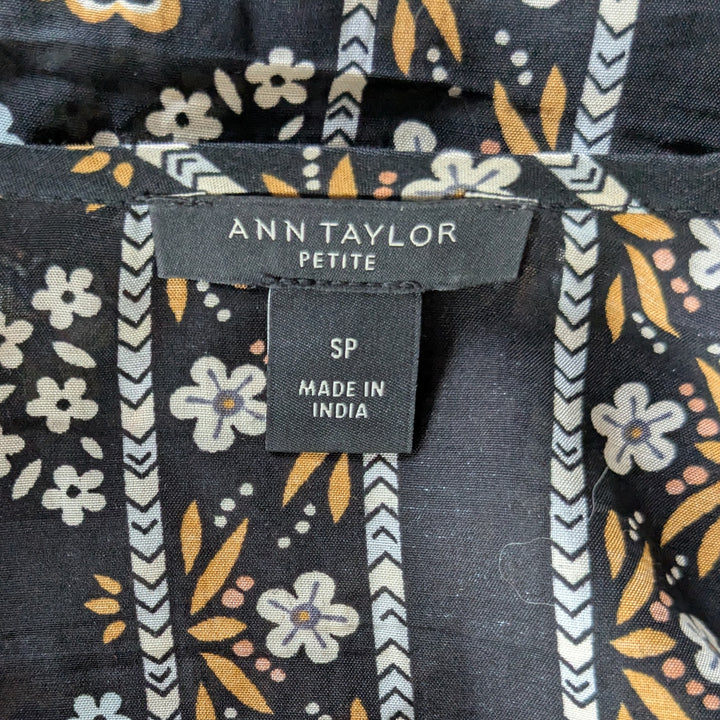 Ann Taylor Floral Top Size Small Petite
