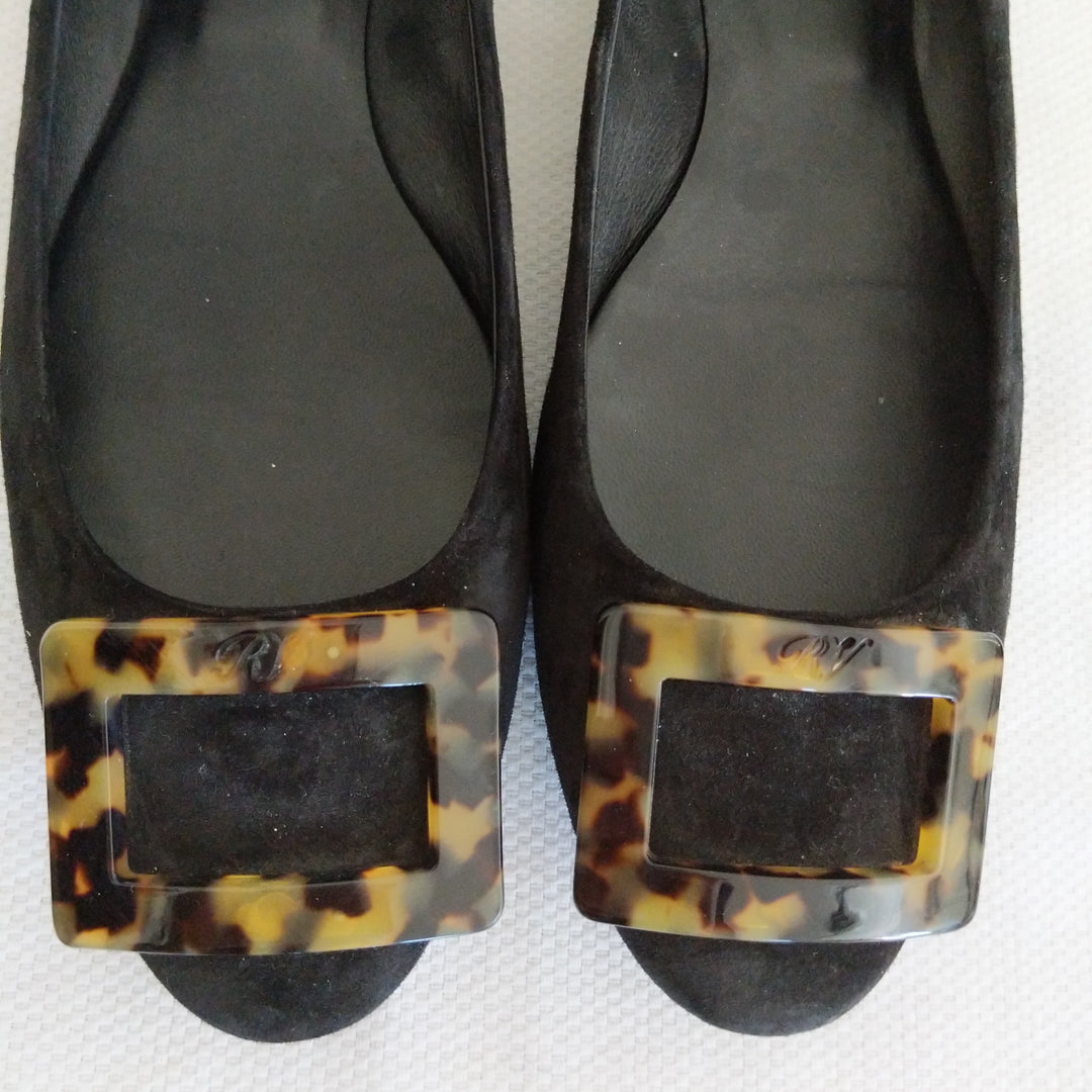 Roger Vivier Moda Grommette Ballet Flats Size 39.5