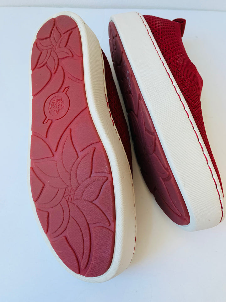 Born Solstice Scarlet Red Knit Slip On Platform Sneaker Size 7