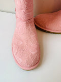 Ugg’s Light Pink Eyelet Lace Boots Size 6/7 New