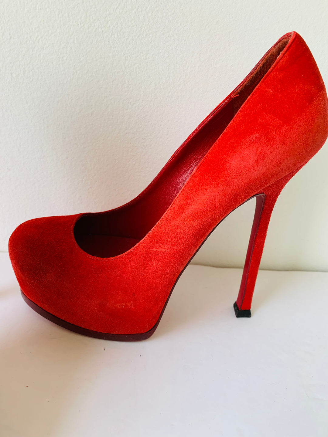 Yves Saint Laurent Tribute Red Suede Platform Pump Size 36