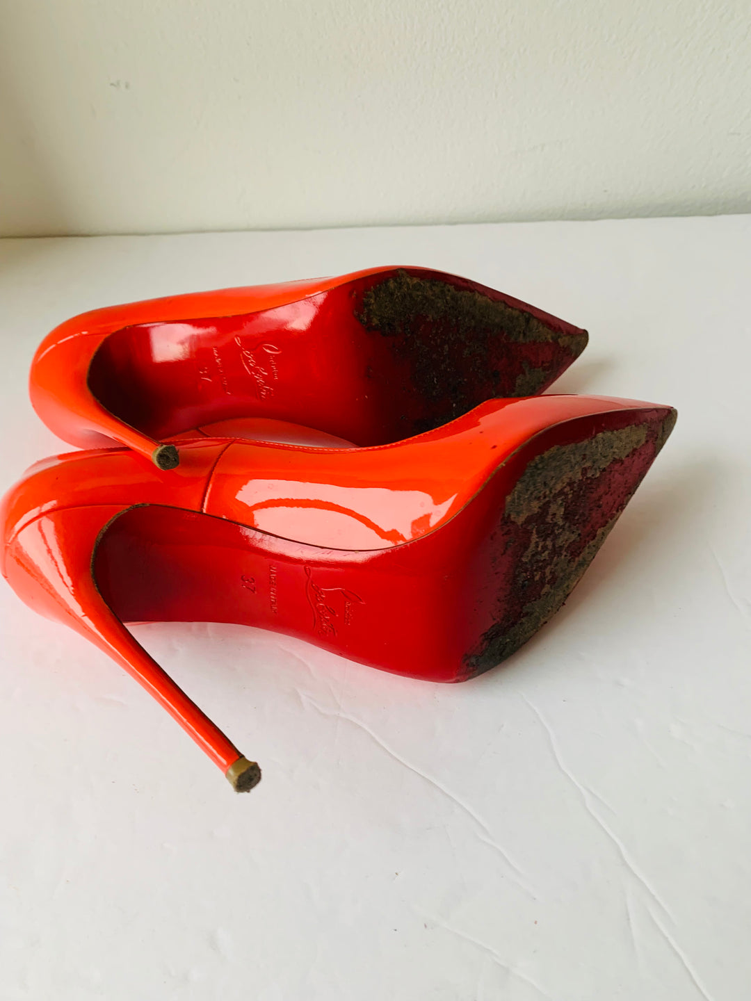 Christian Louboutin Orange Patent Stiletto Leather So Kate Pumps Size 37